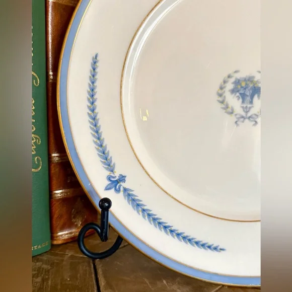 Vintage Set/2 Lamberton Ivory China, “Puritan” Dinner Plates,Fleur de Lis,10.38” - Picture 3 of 11